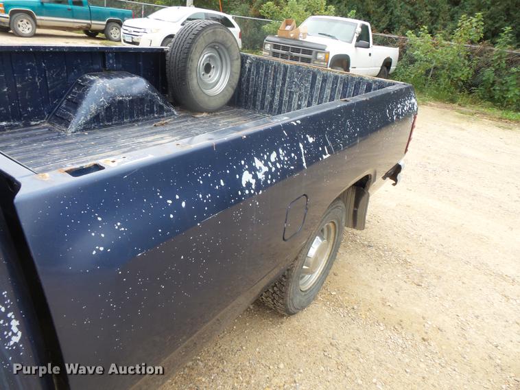 image for item DB8127 1992 Dodge D150 pickup truck