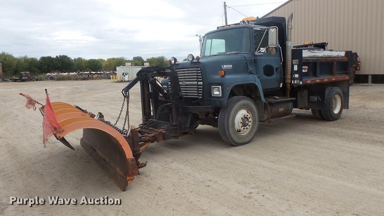 image for item DB8129 1994 Ford LN8000 dump truck