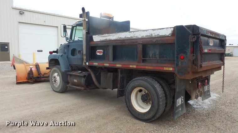 image for item DB8129 1994 Ford LN8000 dump truck