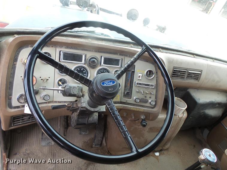 image for item DB8129 1994 Ford LN8000 dump truck