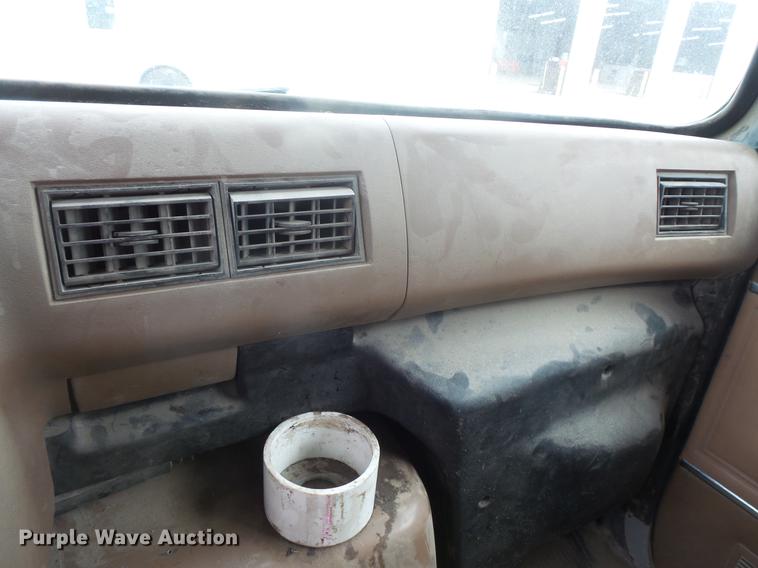 image for item DB8129 1994 Ford LN8000 dump truck