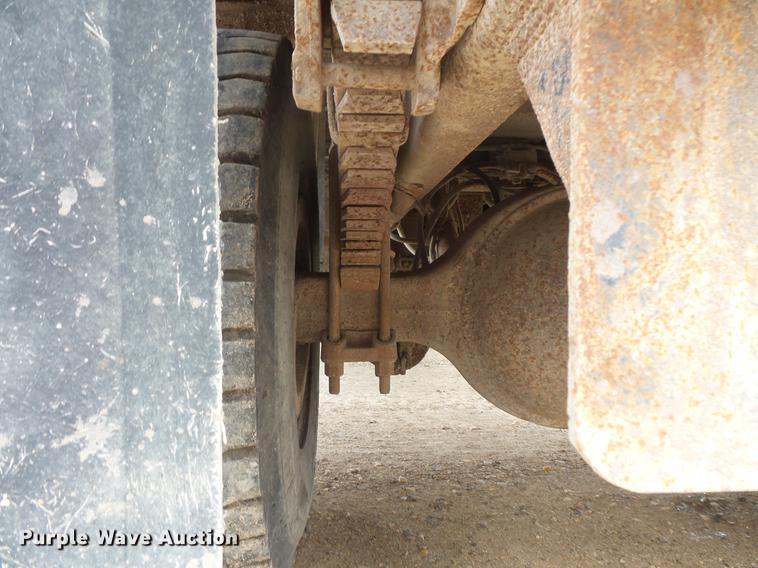 image for item DB8129 1994 Ford LN8000 dump truck