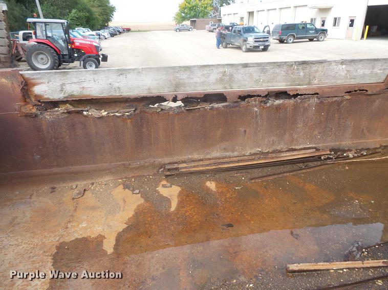 image for item DB8129 1994 Ford LN8000 dump truck