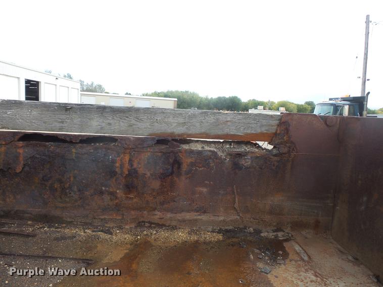 image for item DB8129 1994 Ford LN8000 dump truck