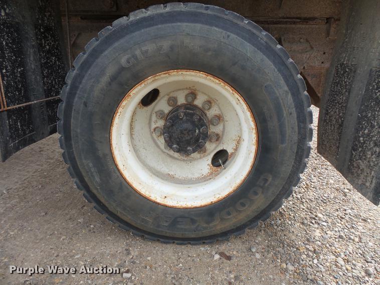 image for item DB8129 1994 Ford LN8000 dump truck