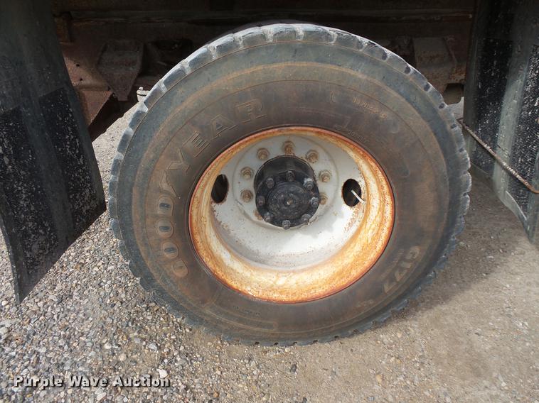 image for item DB8129 1994 Ford LN8000 dump truck