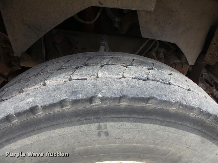 image for item DB8129 1994 Ford LN8000 dump truck