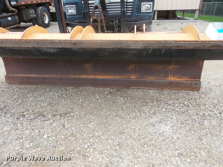 image for item DB8129 1994 Ford LN8000 dump truck