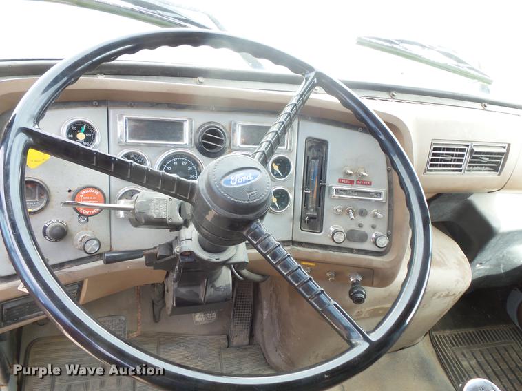 image for item DB8130 1997 Ford LN8000 dump truck