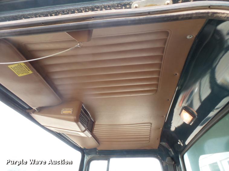 image for item DB8130 1997 Ford LN8000 dump truck