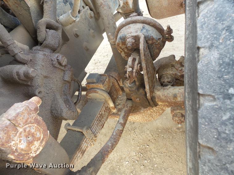 image for item DB8130 1997 Ford LN8000 dump truck