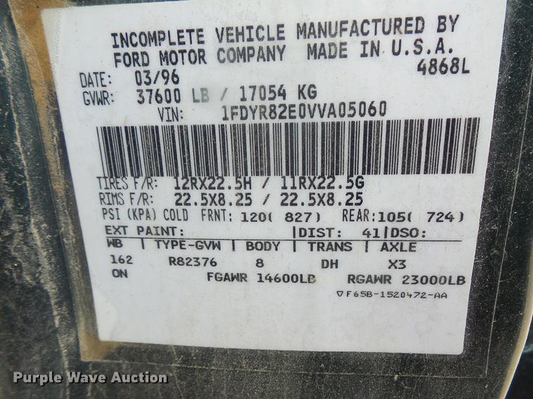 image for item DB8130 1997 Ford LN8000 dump truck