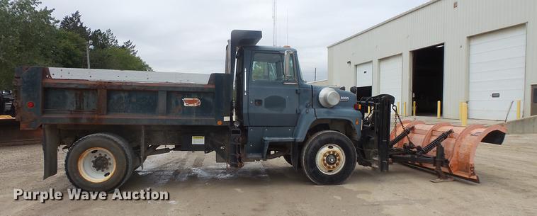 image for item DB8131 1994 Ford LN8000 dump truck