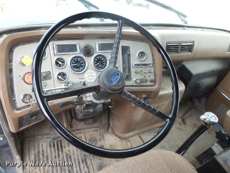 image for item DB8131 1994 Ford LN8000 dump truck