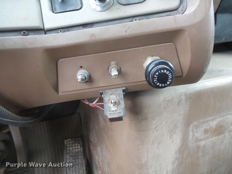 image for item DB8131 1994 Ford LN8000 dump truck