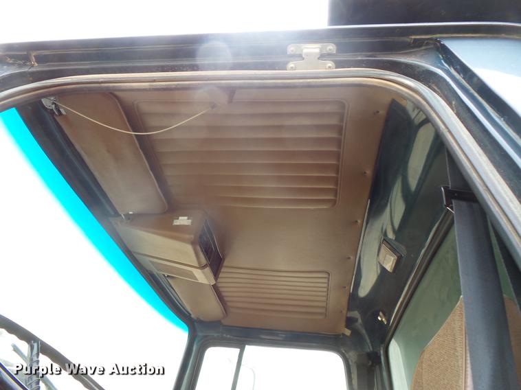 image for item DB8131 1994 Ford LN8000 dump truck