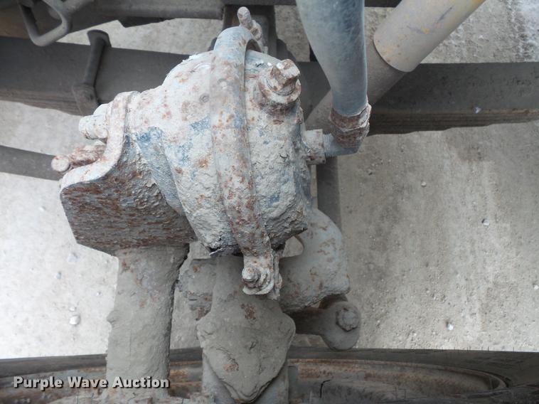 image for item DB8131 1994 Ford LN8000 dump truck