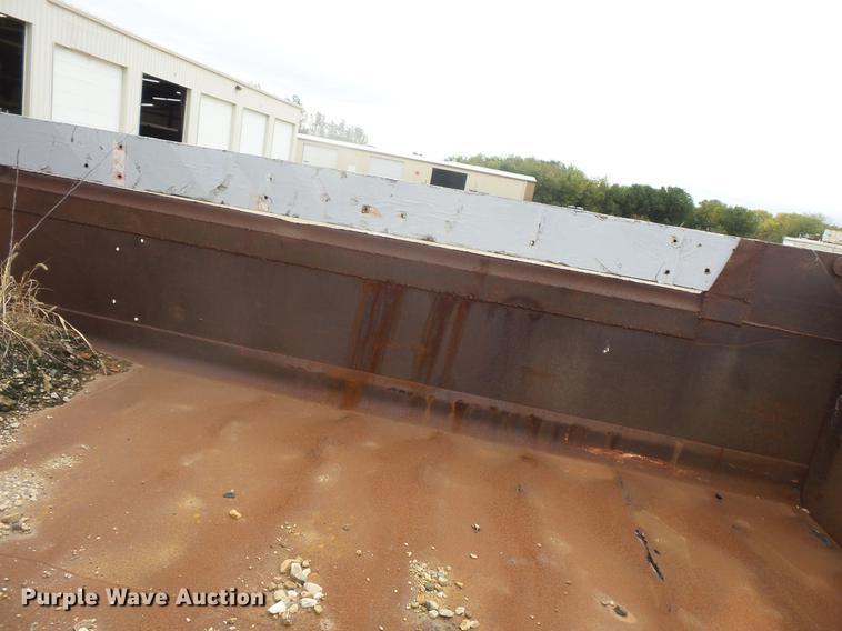 image for item DB8131 1994 Ford LN8000 dump truck