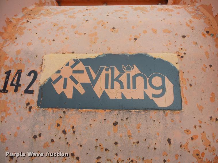 image for item DB8131 1994 Ford LN8000 dump truck