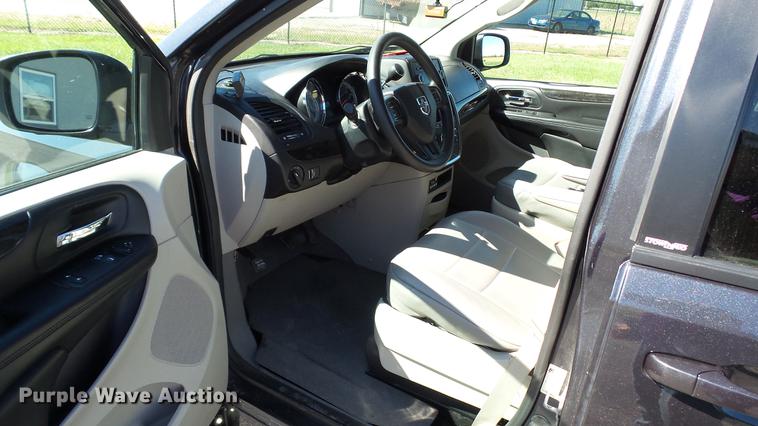 image for item DC1000 2013 Dodge Grand Caravan van