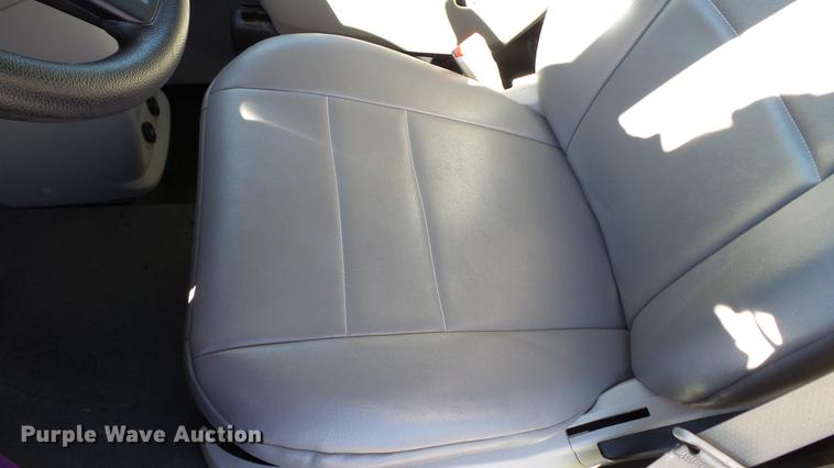 image for item DC1000 2013 Dodge Grand Caravan van