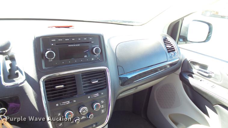 image for item DC1000 2013 Dodge Grand Caravan van