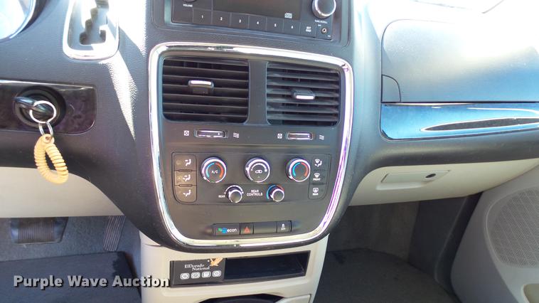 image for item DC1000 2013 Dodge Grand Caravan van