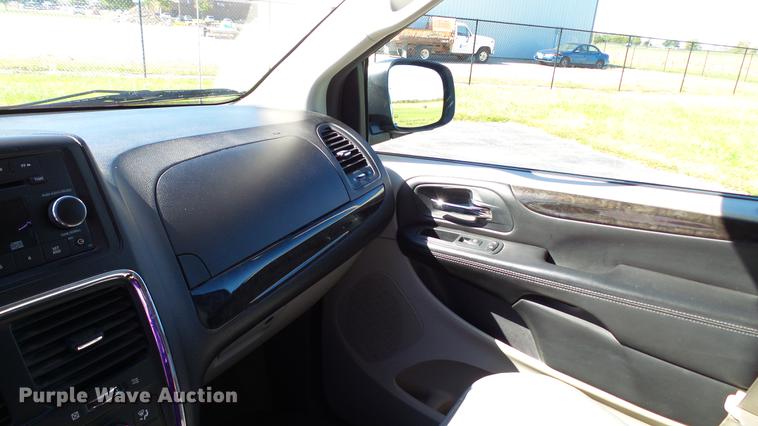 image for item DC1000 2013 Dodge Grand Caravan van