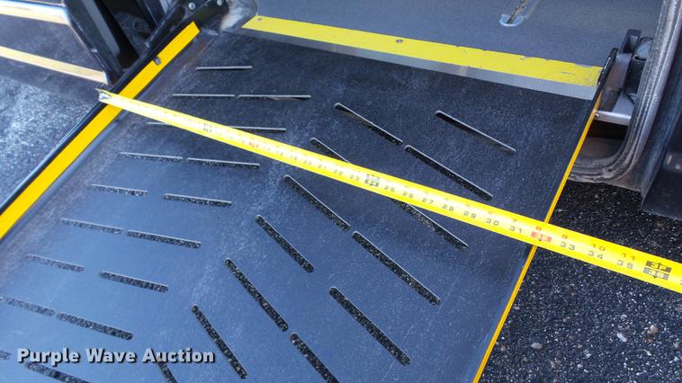 image for item DC1000 2013 Dodge Grand Caravan van