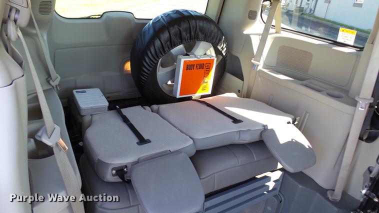 image for item DC1000 2013 Dodge Grand Caravan van