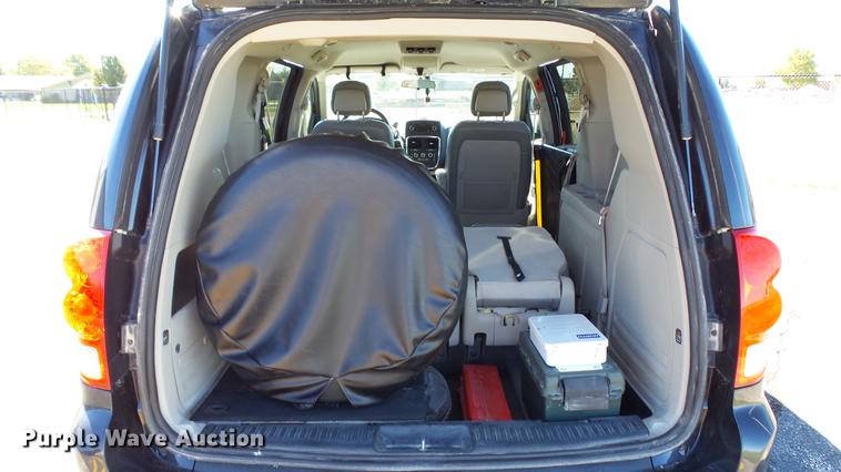 image for item DC1000 2013 Dodge Grand Caravan van