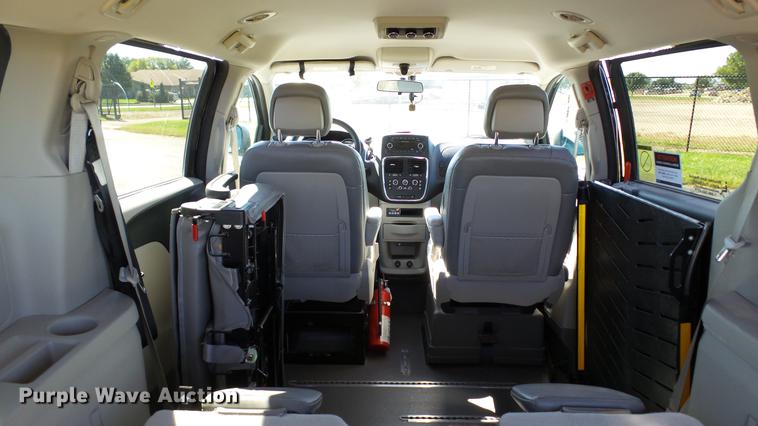 image for item DC1000 2013 Dodge Grand Caravan van
