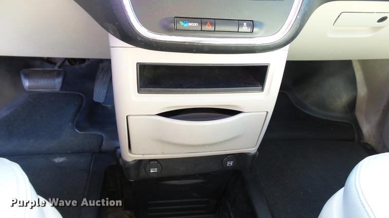 image for item DC1002 2011 Dodge Grand Caravan van