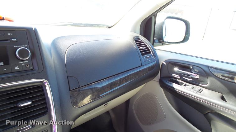 image for item DC1002 2011 Dodge Grand Caravan van