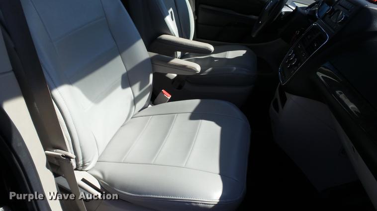 image for item DC1002 2011 Dodge Grand Caravan van