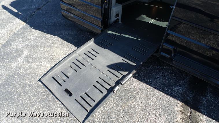 image for item DC1002 2011 Dodge Grand Caravan van