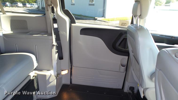 image for item DC1002 2011 Dodge Grand Caravan van