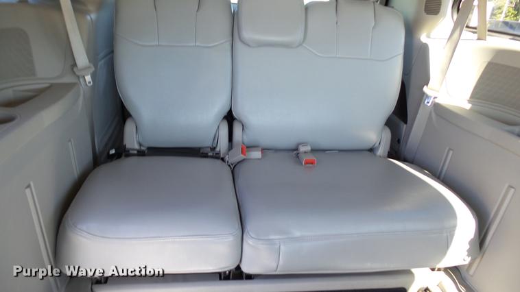 image for item DC1002 2011 Dodge Grand Caravan van