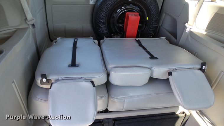 image for item DC1002 2011 Dodge Grand Caravan van