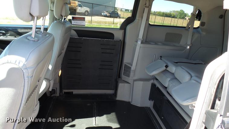 image for item DC1002 2011 Dodge Grand Caravan van