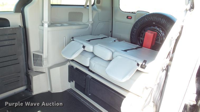 image for item DC1002 2011 Dodge Grand Caravan van