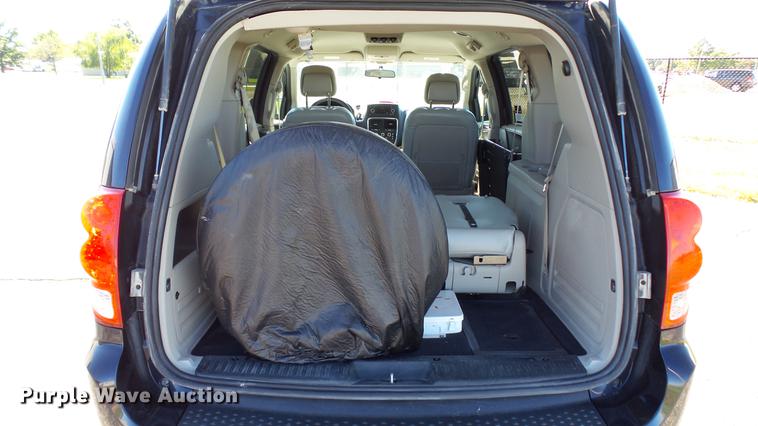 image for item DC1002 2011 Dodge Grand Caravan van