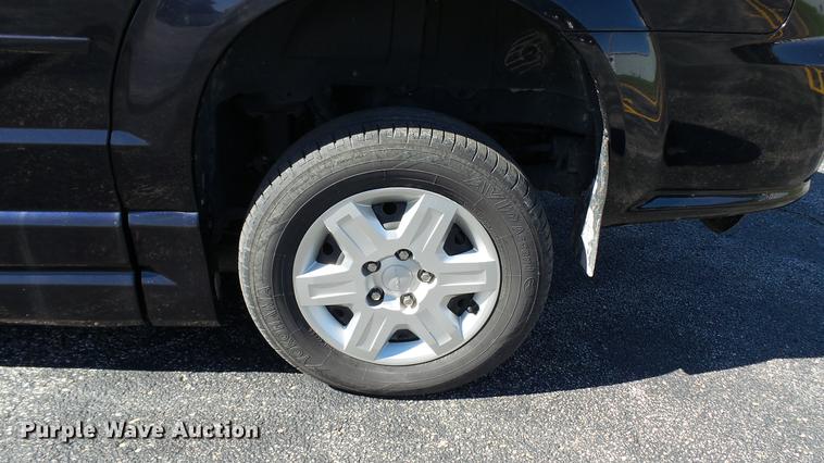 image for item DC1002 2011 Dodge Grand Caravan van