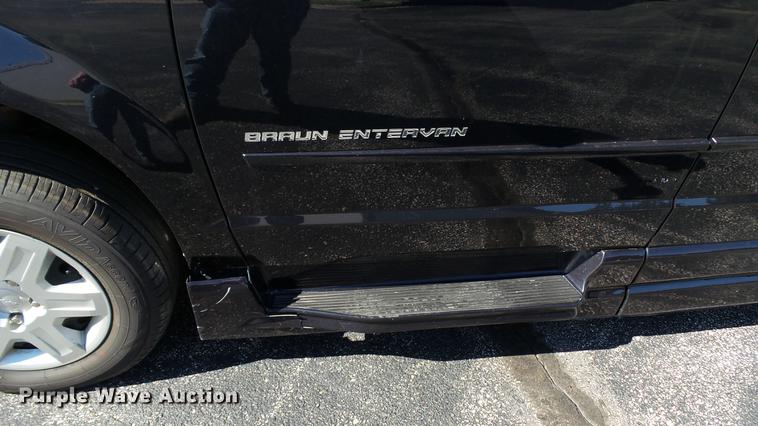 image for item DC1002 2011 Dodge Grand Caravan van