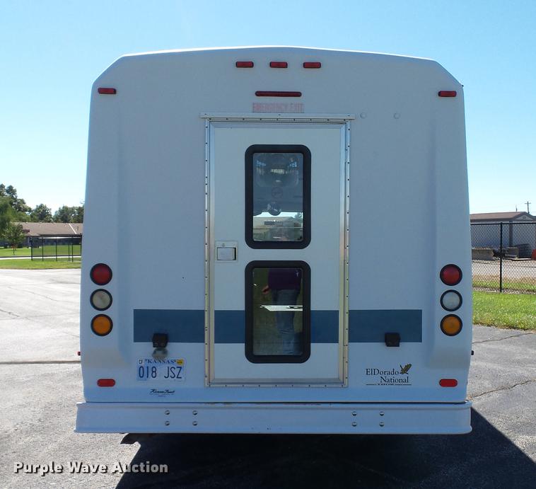 image for item DC1003 2006 Ford E350 Super Duty shuttle bus