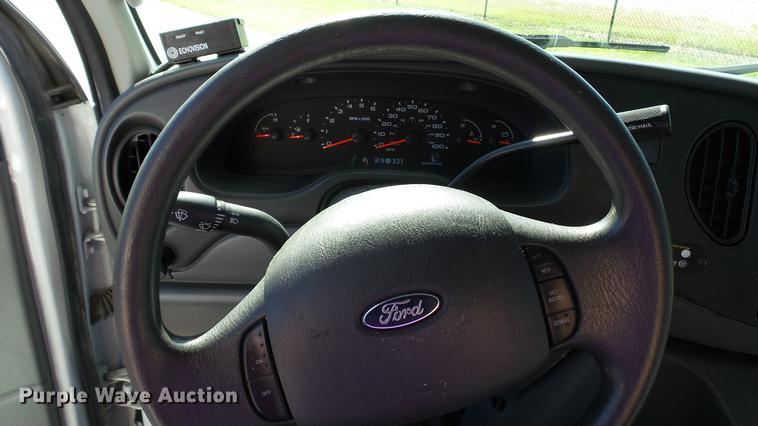 image for item DC1003 2006 Ford E350 Super Duty shuttle bus