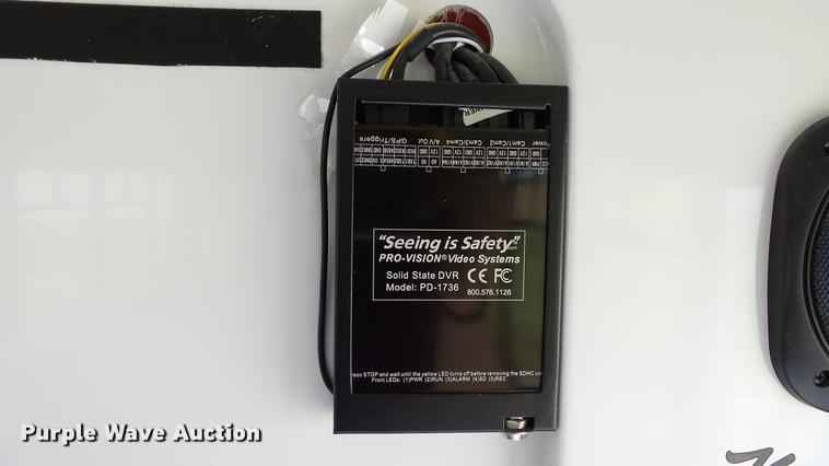 image for item DC1003 2006 Ford E350 Super Duty shuttle bus