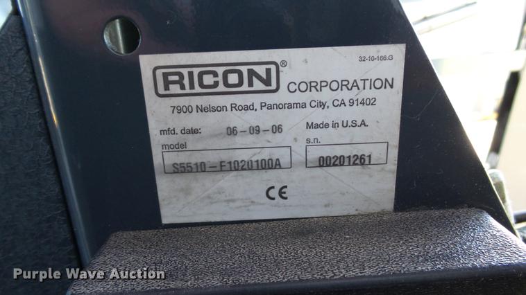 image for item DC1003 2006 Ford E350 Super Duty shuttle bus