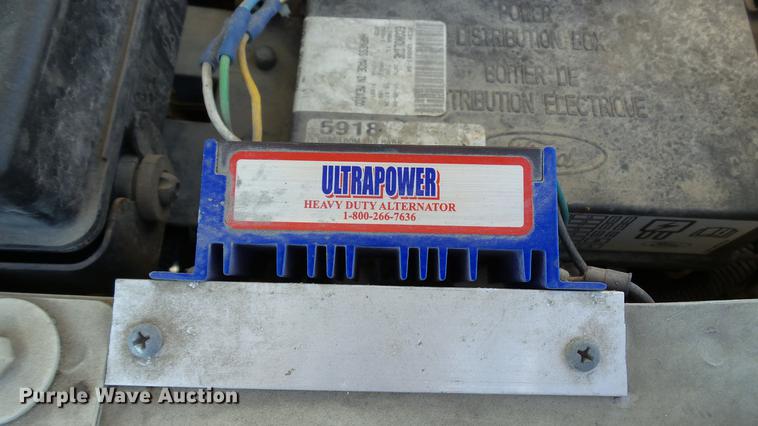 image for item DC1003 2006 Ford E350 Super Duty shuttle bus