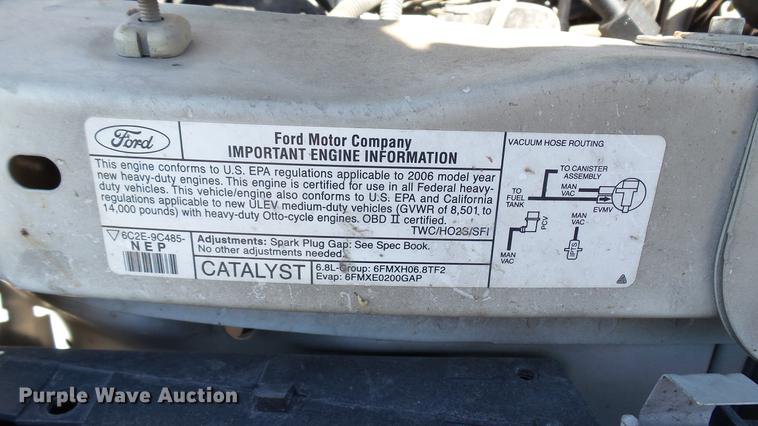 image for item DC1003 2006 Ford E350 Super Duty shuttle bus